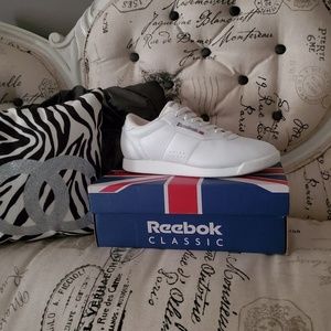 Vintage classic princess Reeboks